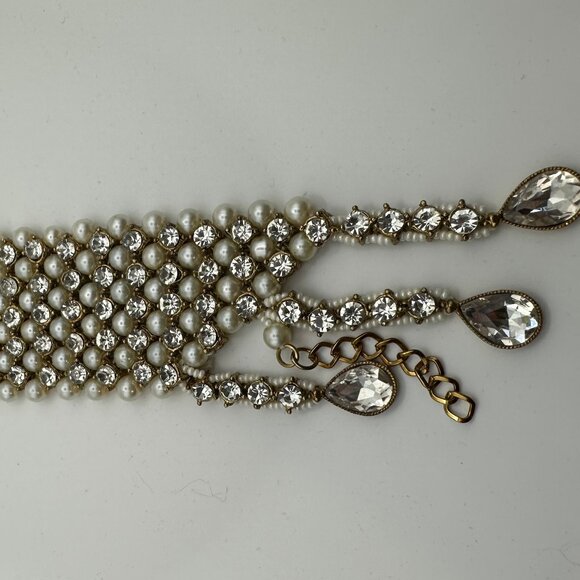 NWOT gold-toned bracelet with faux diamonds and pearls - Picture 3 of 4